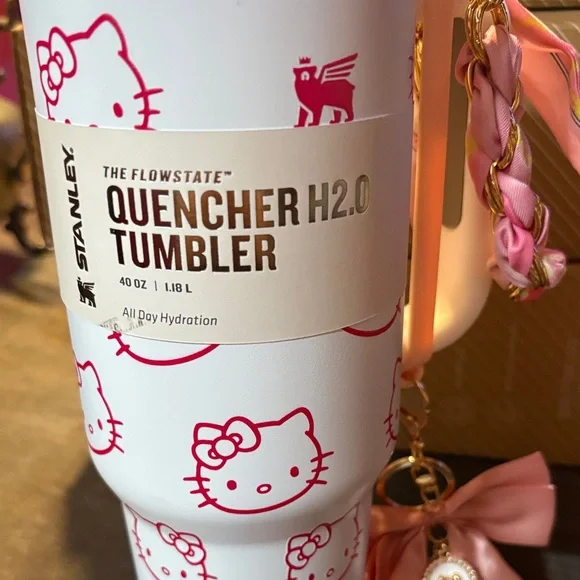 🩷Stanley White & Pink Hello Kitty Quencher Tumbler with Charm🩷 - Picture 3 of 10